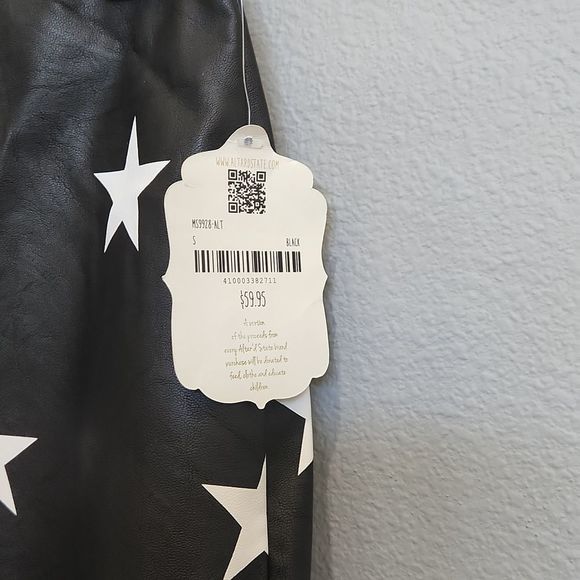 NWT faux leather star skirt - Picture 2 of 3